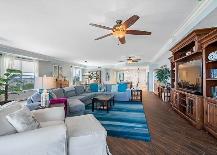 Luxury Front At Fairwinds 402 Holiday home *