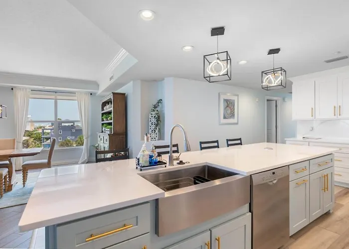 Luxury Front At Fairwinds 402 Clearwater Beach