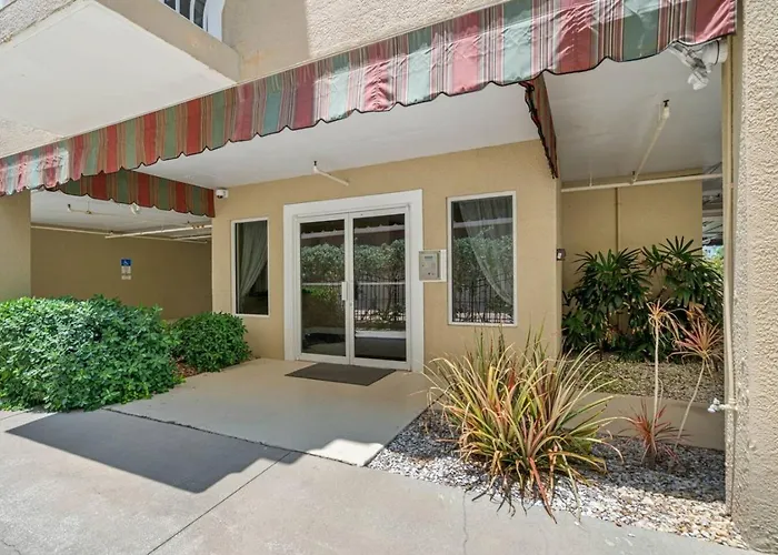Luxury Front At Fairwinds 402 Clearwater Beach